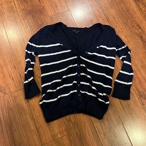 Navy sweater. Large